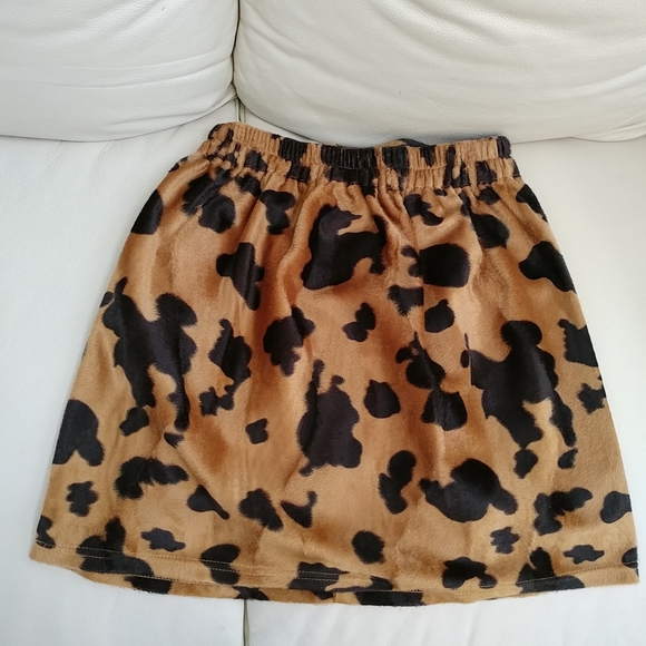 W♥C / Wego Japan brown cow print faux suede mini skirt - Picture 2 of 3